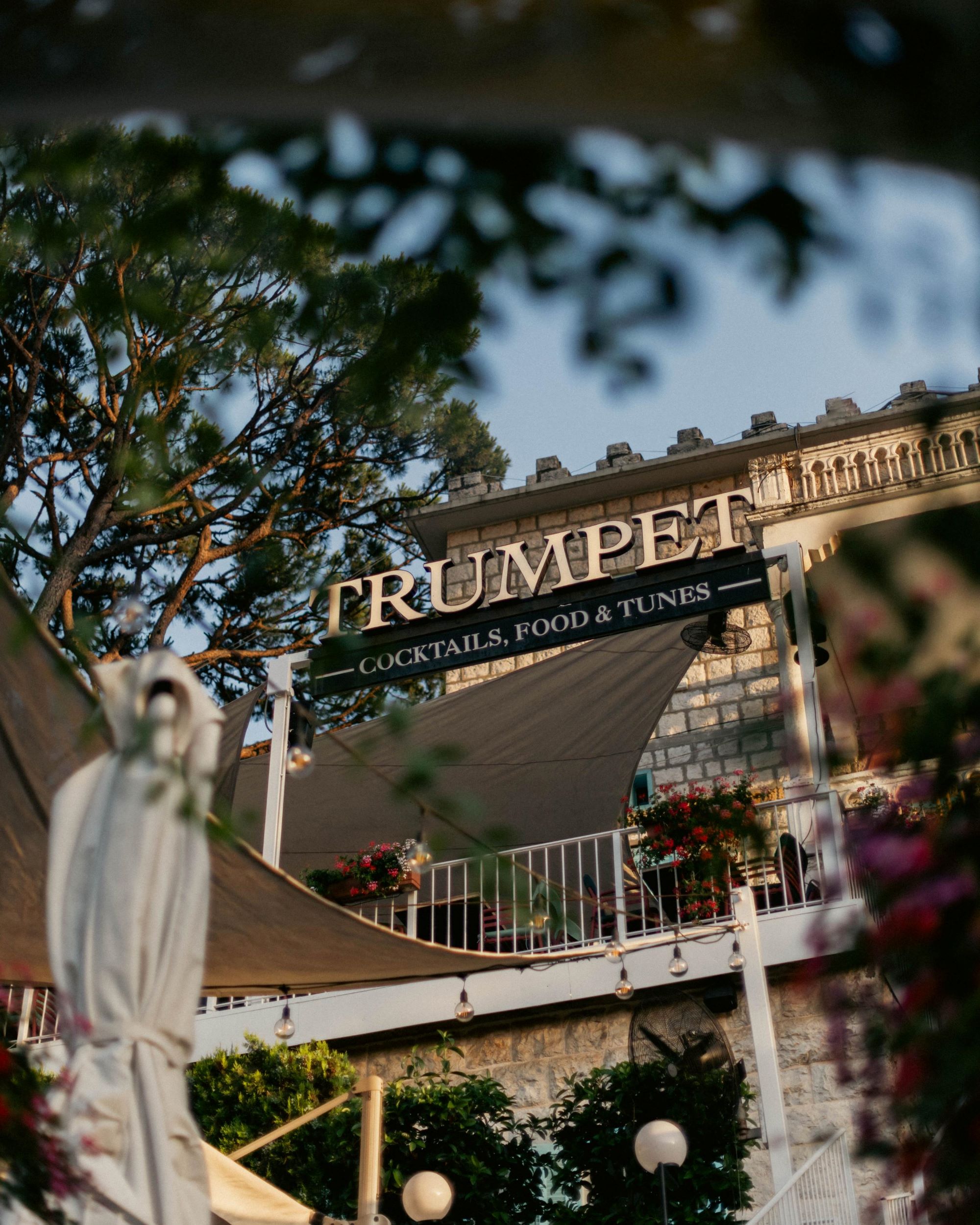  trumpet broumana villa